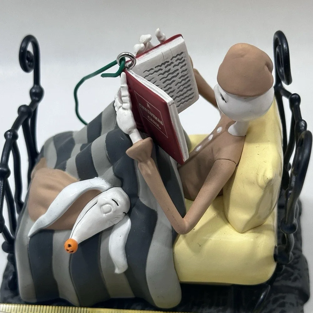 Hallmark Keepsake Bedtime Stories Nightmare Before Christmas Ornament‎ 2021